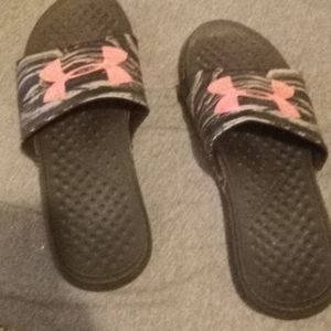 Under armour slides size 8